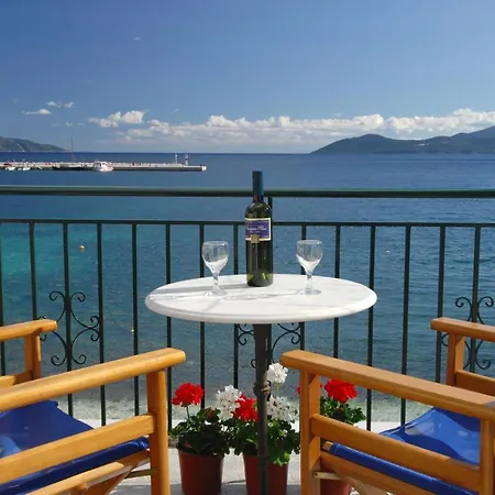 Alexis And أيّا إفيميا